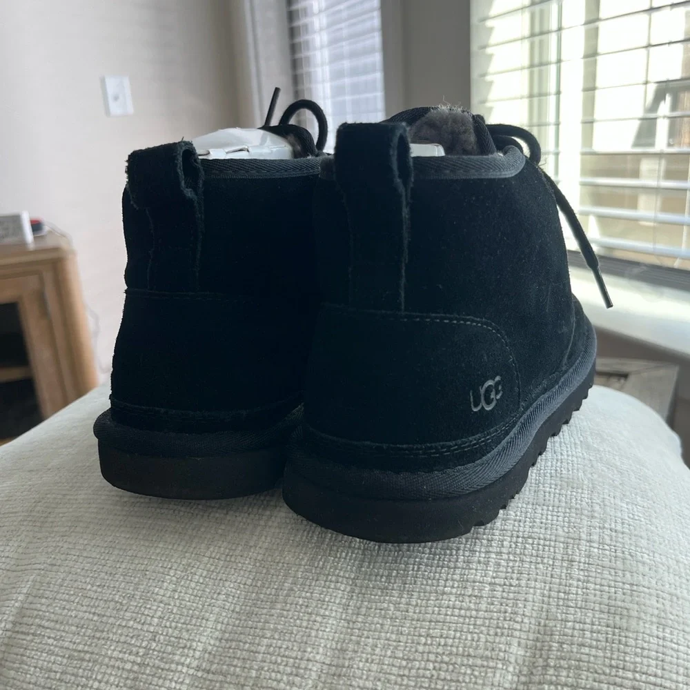 UGG Neumel Boots - Picture 6 of 9